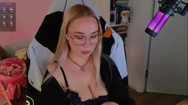 Image 2 of emili1_bc Stream on Chaturbate on 20 days ago