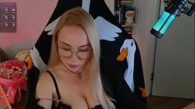 Image 7 of emili1_bc Stream on Chaturbate on 20 days ago