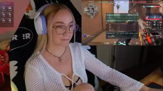 Image 11 of emili1_bc Stream on Chaturbate on 19 days ago
