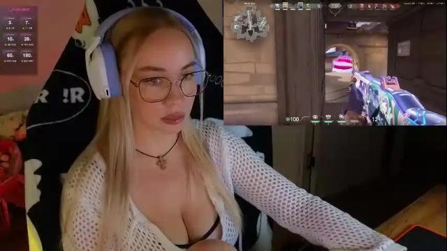 Image 3 of emili1_bc Stream on Chaturbate on 19 days ago