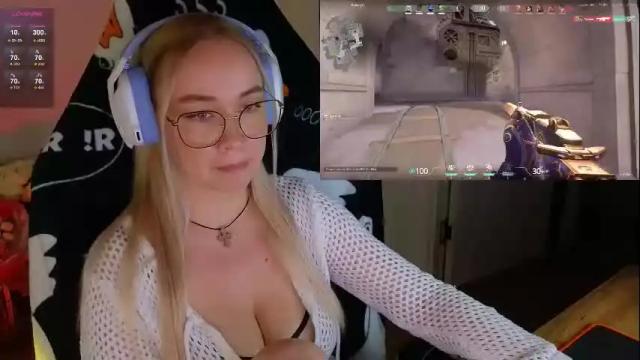 Image 6 of emili1_bc Stream on Chaturbate on 19 days ago