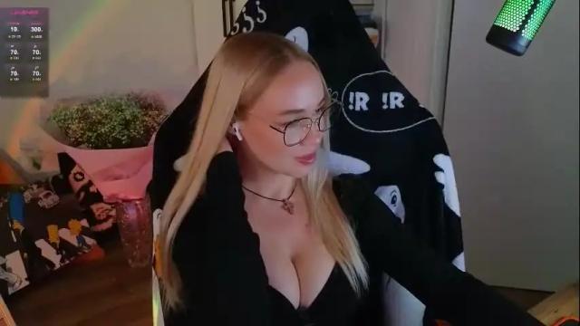 Image 4 of emili1_bc Stream on Chaturbate on 10 days ago