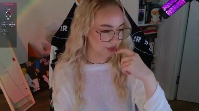 Image 12 of emili1_bc Stream on Chaturbate on 8 days ago
