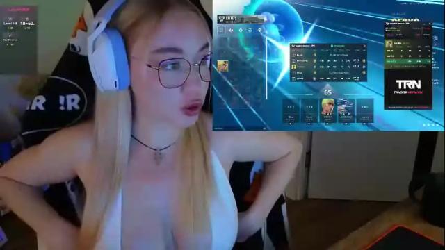 Image 11 of emili1_bc Stream on Chaturbate on 7 days ago