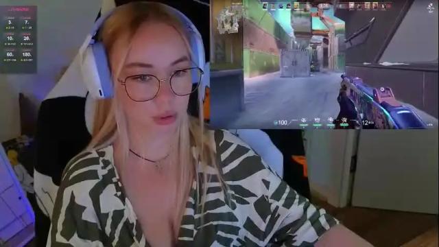 Image 10 of emili1_bc Stream on Chaturbate on 6 days ago