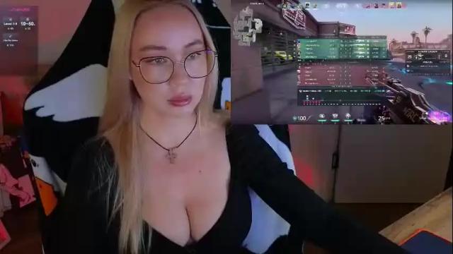 Image 7 of emili1_bc Stream on Chaturbate on 5 days ago