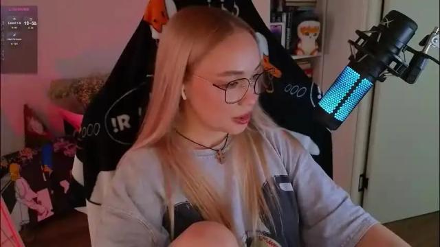 Thumbnail 3, emili1_bc's Stream at Chaturbate, 1 month ago