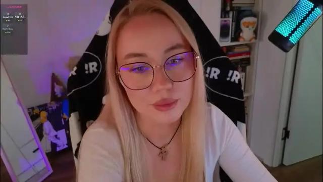 Image 10 of emili1_bc Stream on Chaturbate on 1 month ago