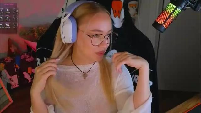 Image 3 of emili1_bc Stream on Chaturbate on 1 month ago