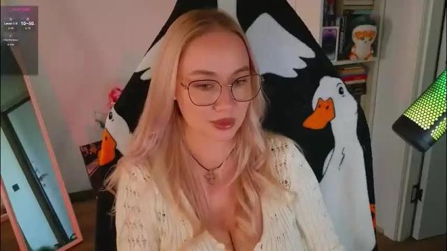 Image 2 of emili1_bc Stream on Chaturbate on 23 days ago