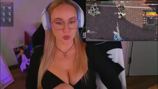 Image 3 of emili1_bc Stream on Chaturbate on 17 days ago