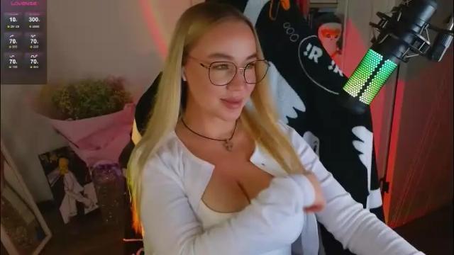 Thumbnail 2, emili1_bc's Stream at Chaturbate, 3 months ago