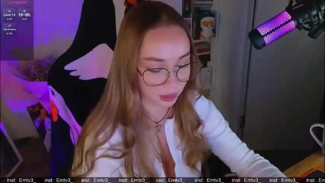 Image 8 of emili1_bc Stream on Chaturbate on 1 month ago