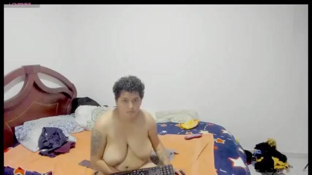 Image 12 of emili_66 Stream on Chaturbate on 16 months ago