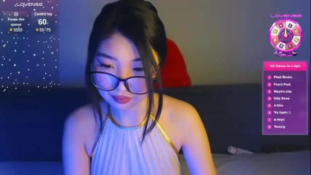 Image 6 of emili_blanc Stream on Chaturbate on 18 days ago