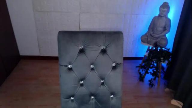 Image 10 of emili_evans_ Stream on Chaturbate on 1 month ago