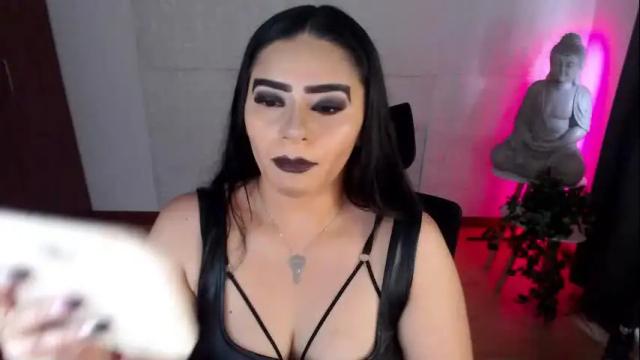 Image 11 of emili_evans_ Stream on Chaturbate on 3 days ago