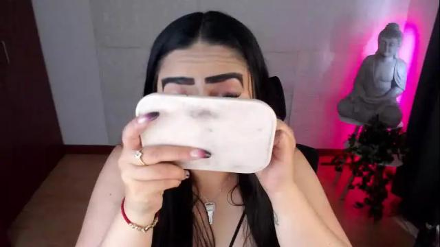 Image 4 of emili_evans_ Stream on Chaturbate on 3 days ago