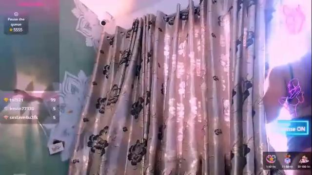 Image 3 of emili_roux Stream on Chaturbate on 1 month ago