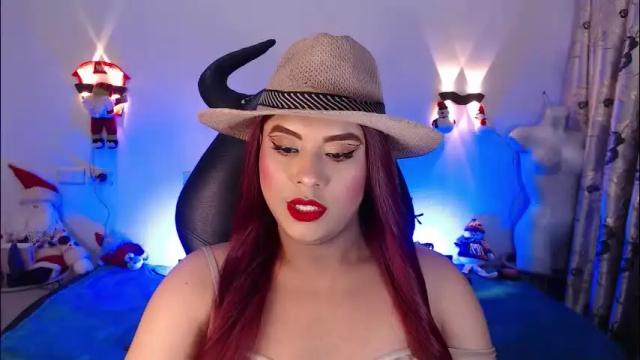 Image 4 of emili_roux Stream on Chaturbate on 1 month ago