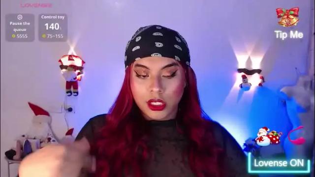 Image 2 of emili_roux Stream on Chaturbate on 21 days ago