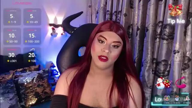 Image 4 of emili_roux Stream on Chaturbate on 22 days ago