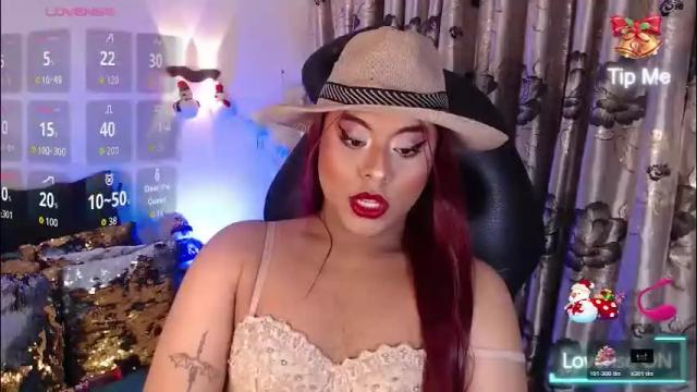 Image 8 of emili_roux Stream on Chaturbate on 18 days ago