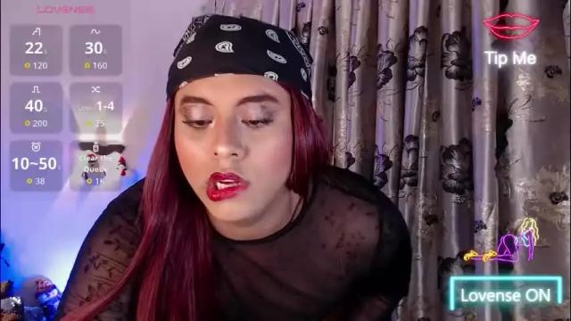 Image 8 of emili_roux Stream on Chaturbate on 16 days ago