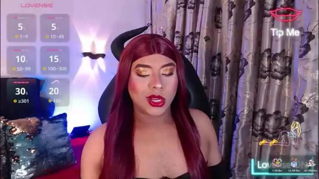 Image 6 of emili_roux Stream on Chaturbate on 13 days ago