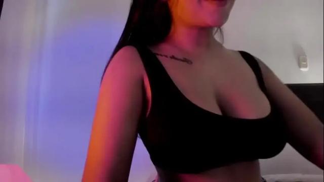 Image 6 of emilia_ghendle Stream on Chaturbate on 9 days ago
