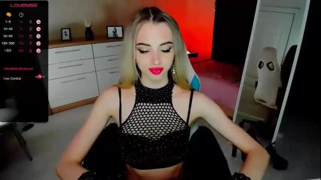 Image 12 of emilia_klar Stream on Chaturbate on 14 days ago
