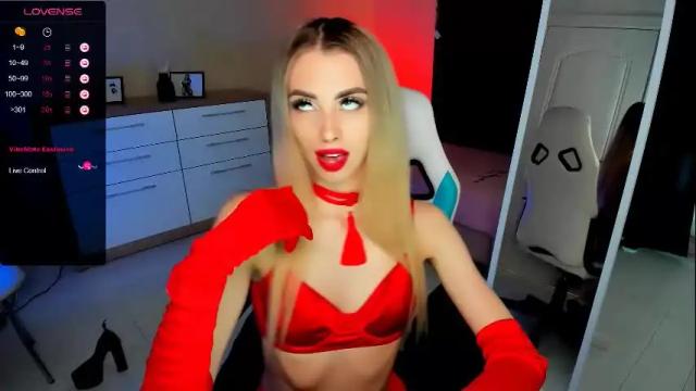 Image 2 of emilia_klar Stream on Chaturbate on 8 days ago