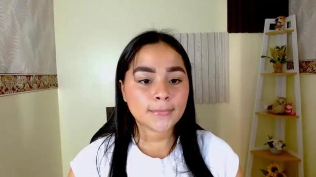 Image 3 of emilia_rouss Stream on Chaturbate on 18 months ago