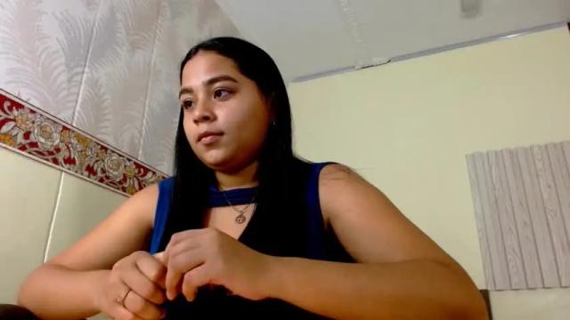 Image 11 of emilia_rouss Stream on Chaturbate on 15 months ago