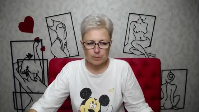 Image 3 of emiliagree Stream on Chaturbate on 2 days ago
