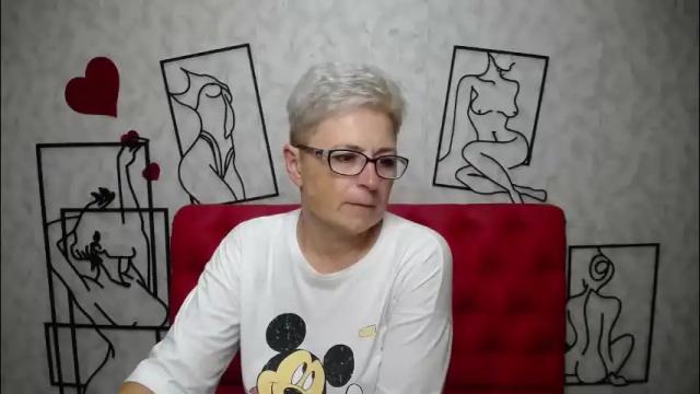 Image 4 of emiliagree Stream on Chaturbate on 2 days ago
