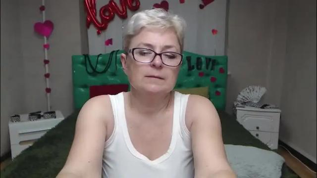 Image 6 of emiliagree Stream on Chaturbate on 2 months ago