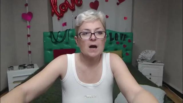 Image 7 of emiliagree Stream on Chaturbate on 2 months ago