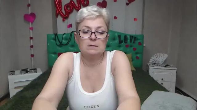 Image 8 of emiliagree Stream on Chaturbate on 2 months ago