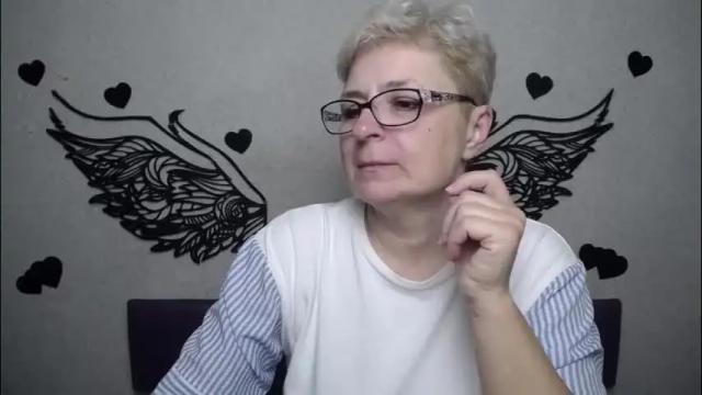 Image 12 of emiliagree Stream on Chaturbate on 1 month ago