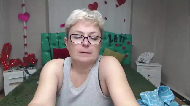 Image 3 of emiliagree Stream on Chaturbate on 1 month ago