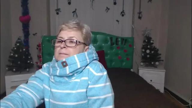 Image 11 of emiliagree Stream on Chaturbate on 17 days ago