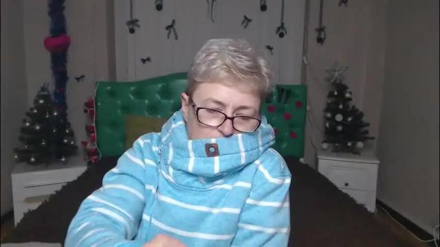 Image 12 of emiliagree Stream on Chaturbate on 17 days ago