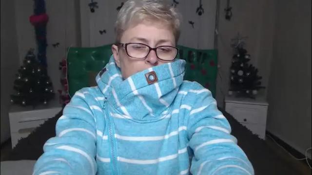 Image 4 of emiliagree Stream on Chaturbate on 17 days ago