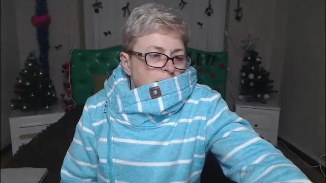 Image 7 of emiliagree Stream on Chaturbate on 17 days ago