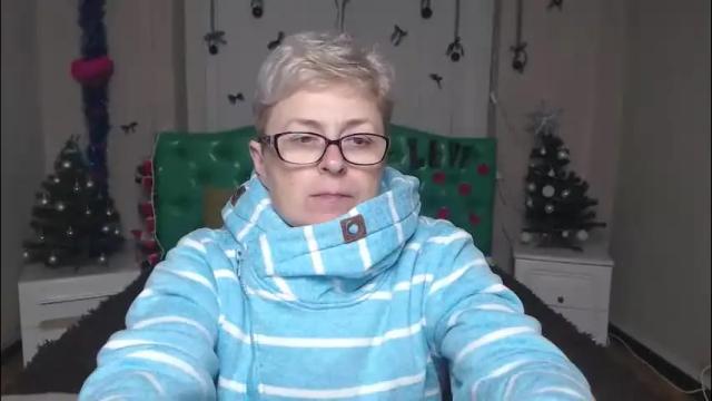 Image 8 of emiliagree Stream on Chaturbate on 17 days ago