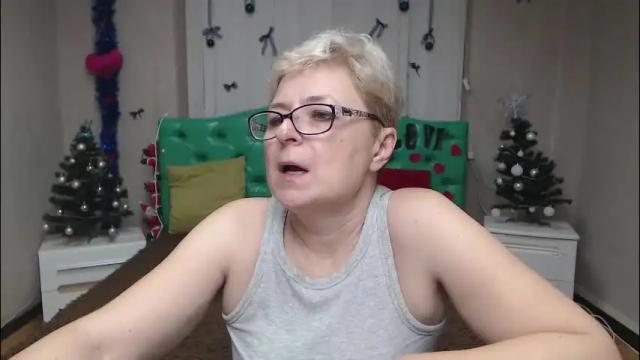 Image 7 of emiliagree Stream on Chaturbate on 8 days ago