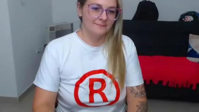 Image 2 of emilianazainsxxx Stream on Chaturbate on 14 months ago