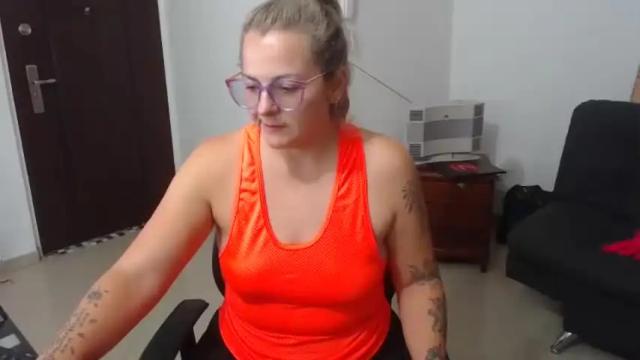 Image 2 of emilianazainsxxx Stream on Chaturbate on 20 months ago