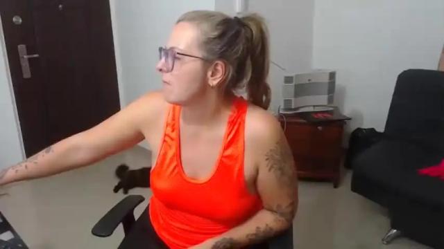 Image 4 of emilianazainsxxx Stream on Chaturbate on 20 months ago